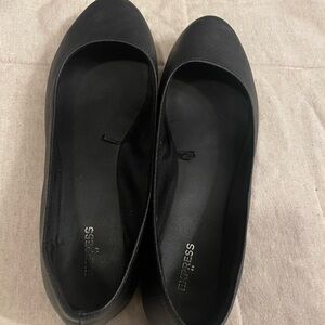 Express Flat Dress Shoes (Size: 8.5)